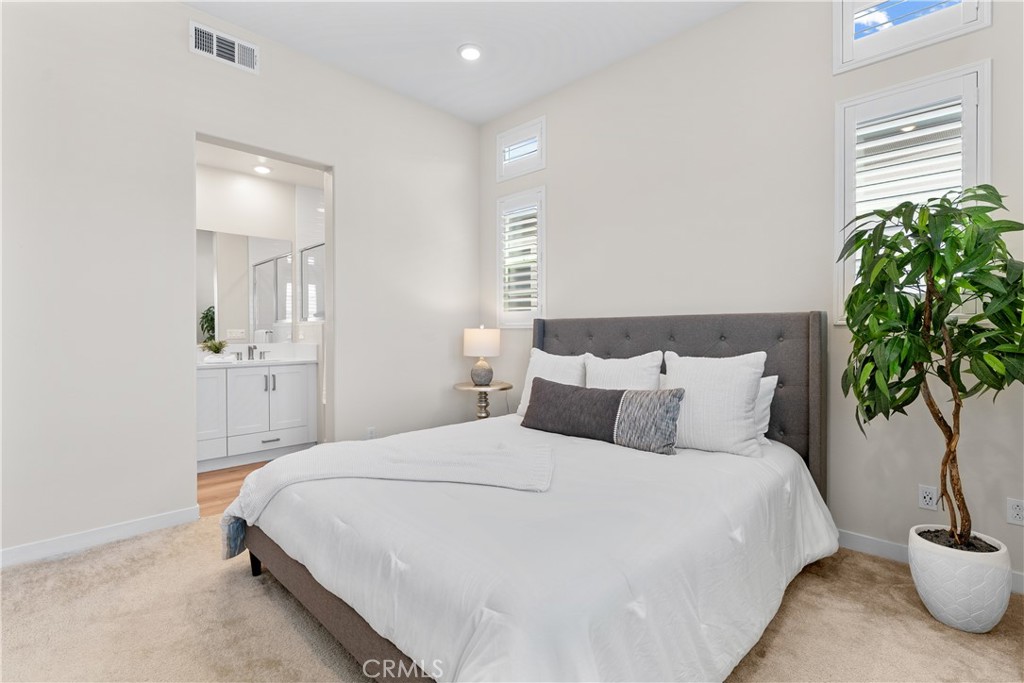 25 Splendor Way