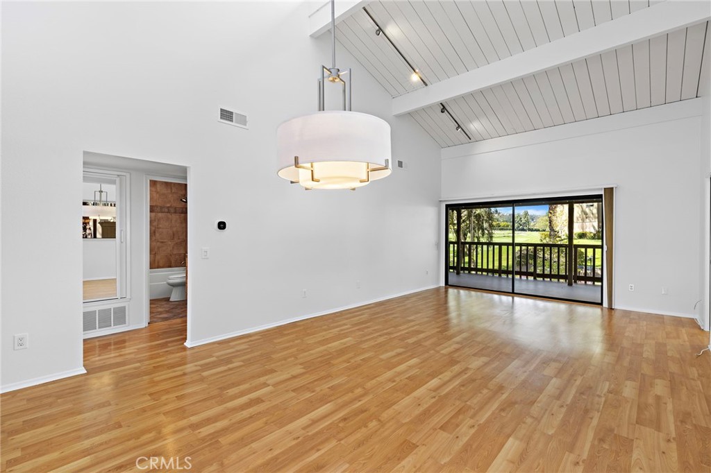 31287 E Nine Drive 28G