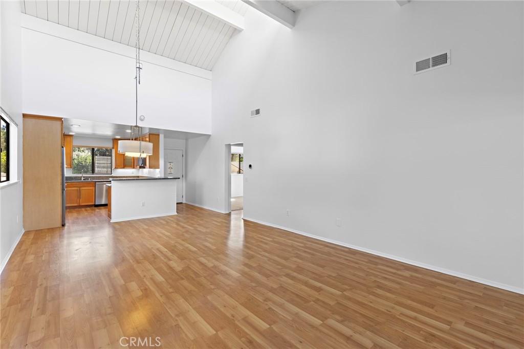 31287 E Nine Drive 28G