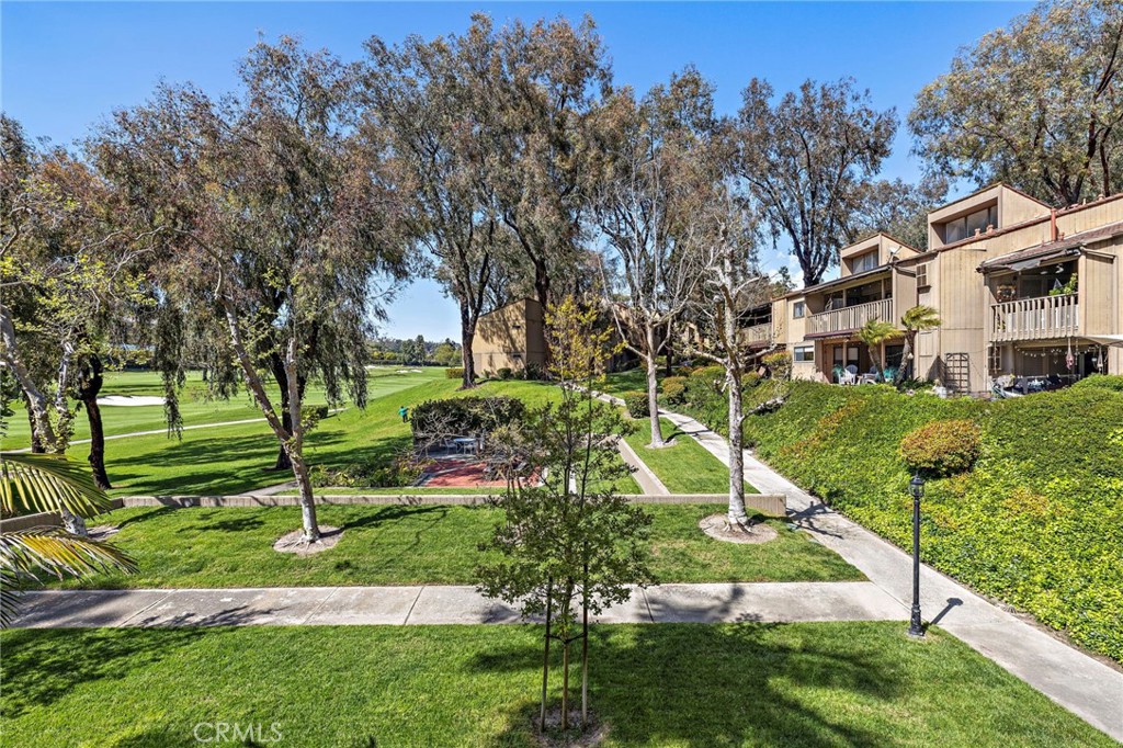 31287 E Nine Drive 28G