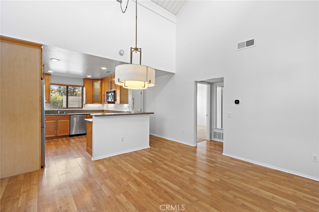 31287 E Nine Drive 28G