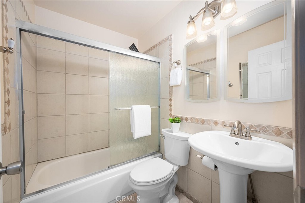 4435 Via Del Prado