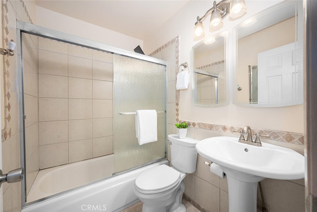 4435 Via Del Prado