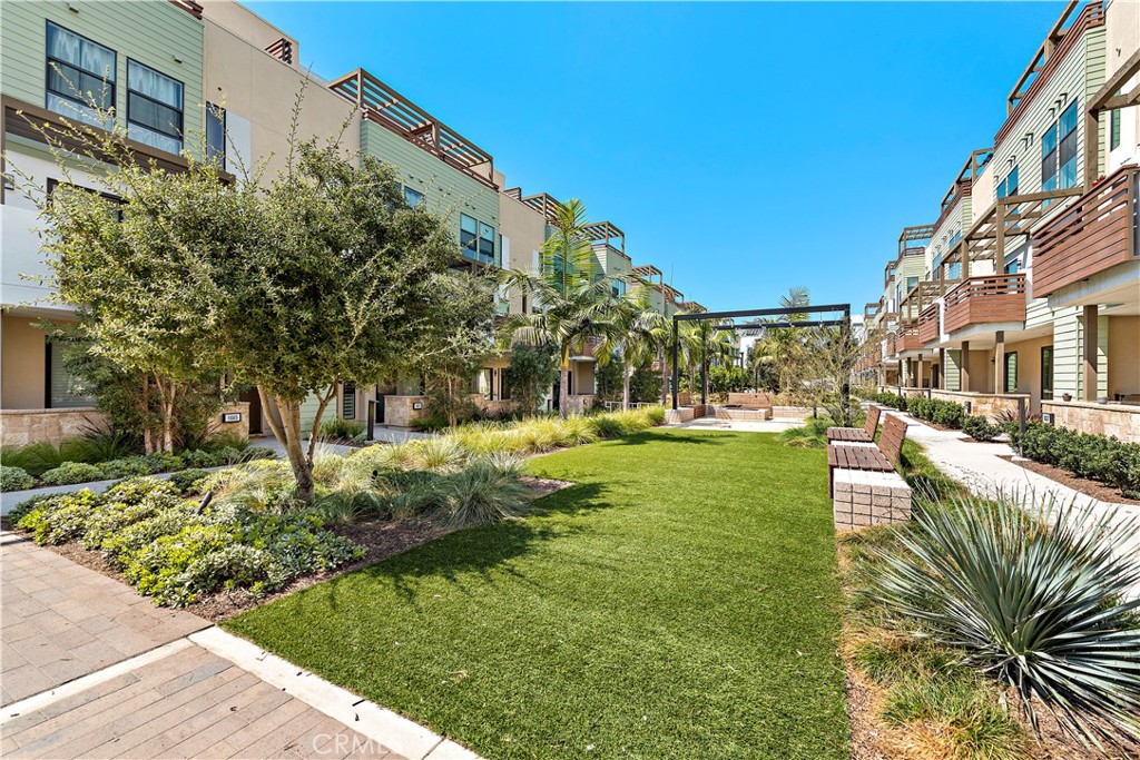645 W 17th Street