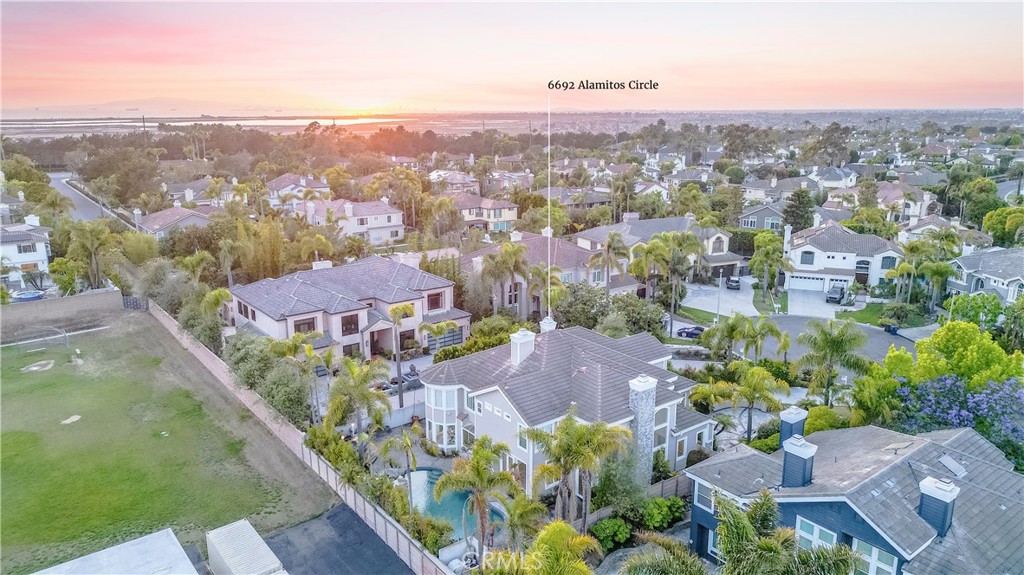 6692 Alamitos Circle