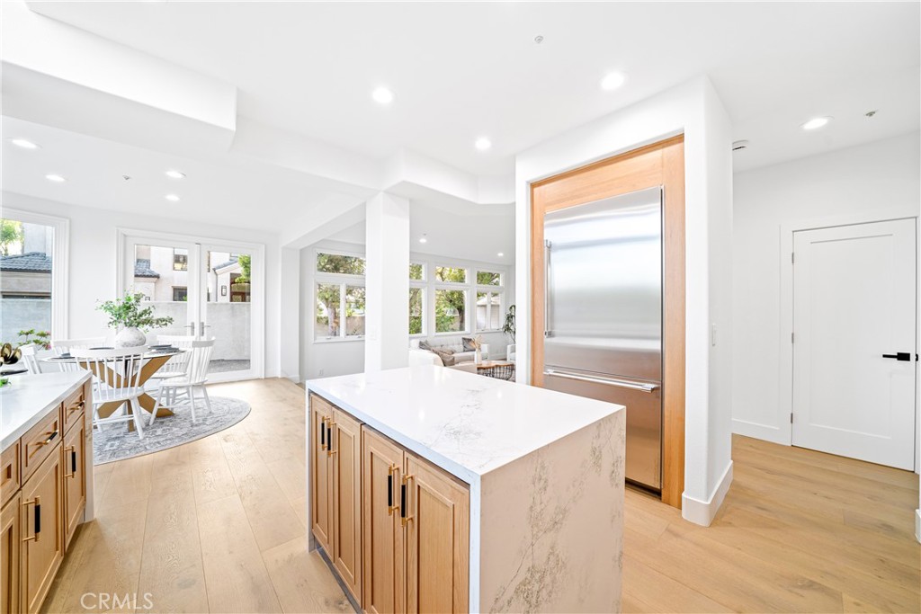 6692 Alamitos Circle