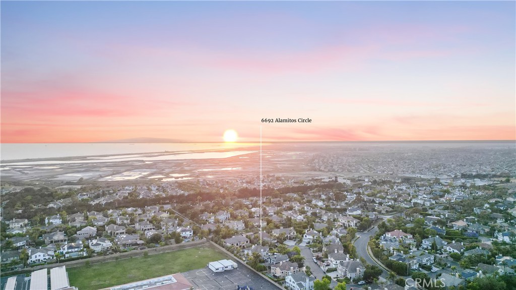 6692 Alamitos Circle