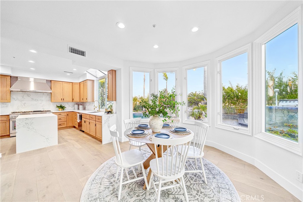 6692 Alamitos Circle