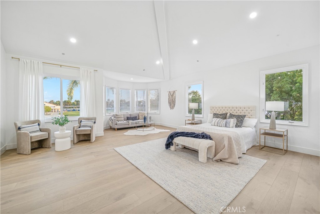 6692 Alamitos Circle