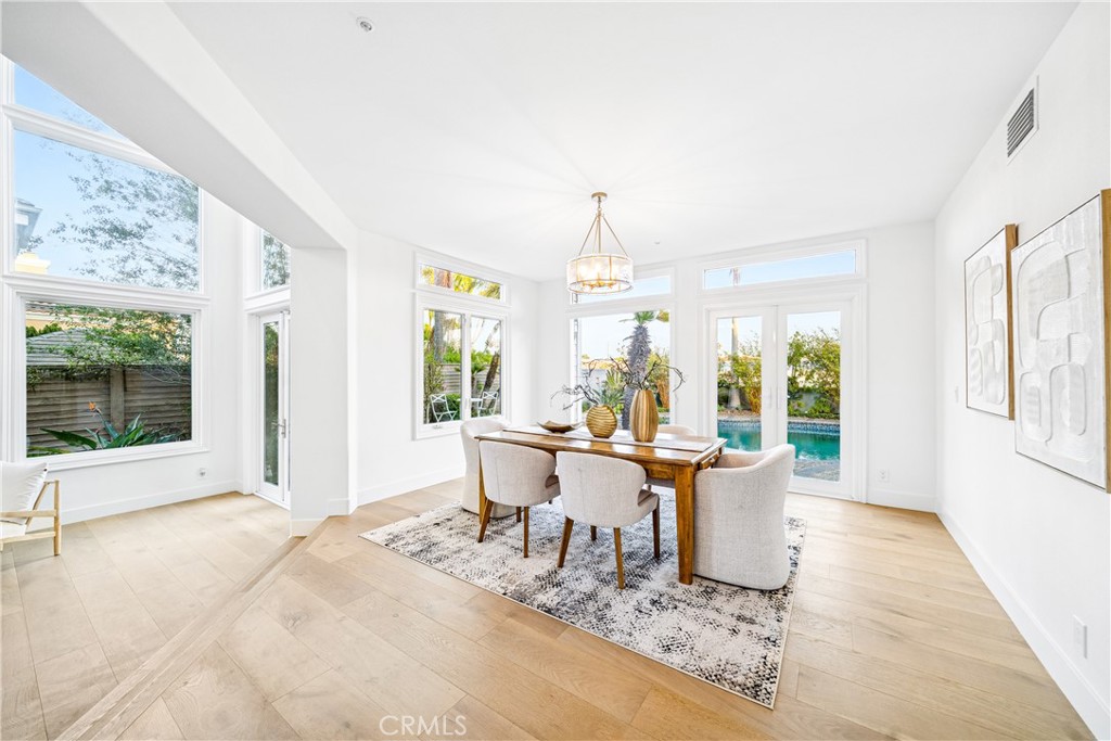 6692 Alamitos Circle