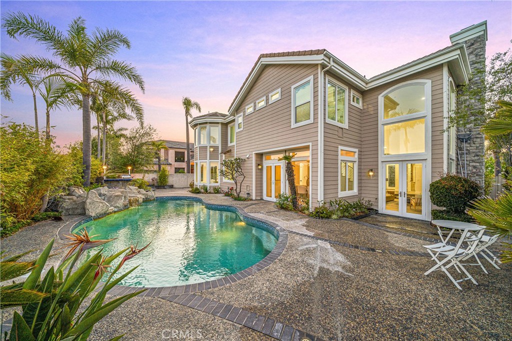 6692 Alamitos Circle