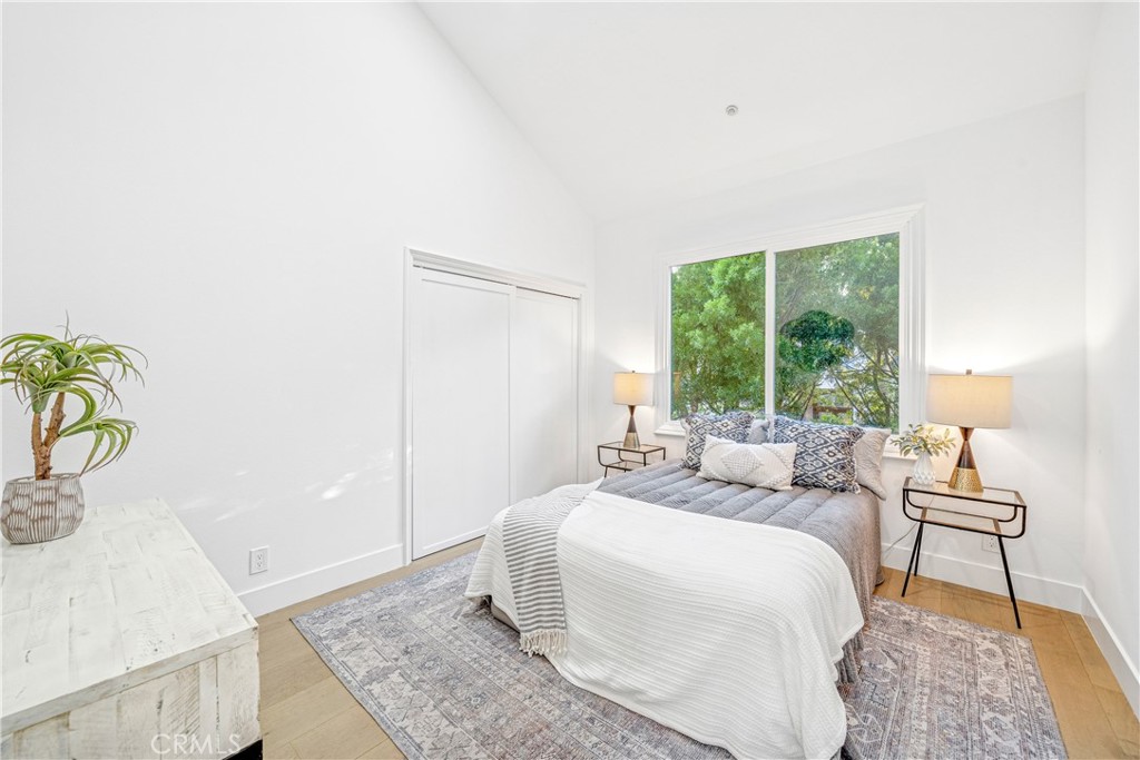 6692 Alamitos Circle