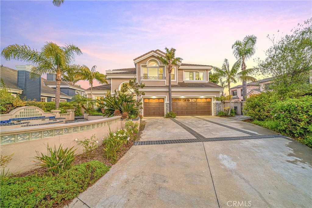 6692 Alamitos Circle