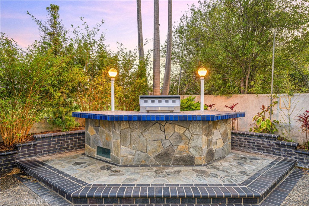6692 Alamitos Circle