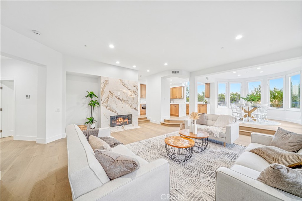 6692 Alamitos Circle