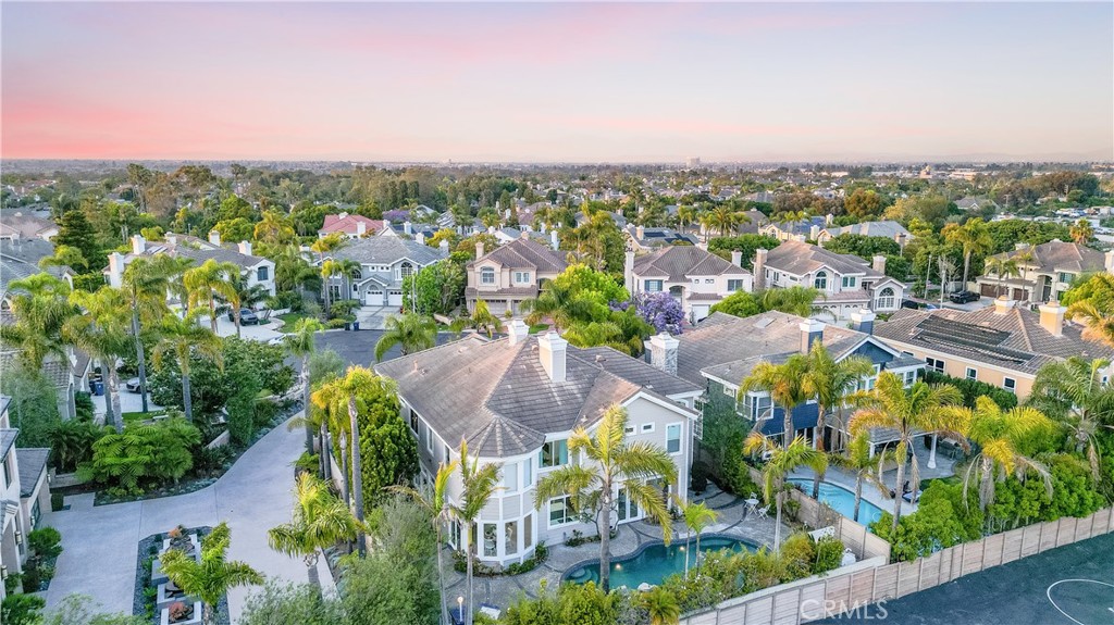 6692 Alamitos Circle