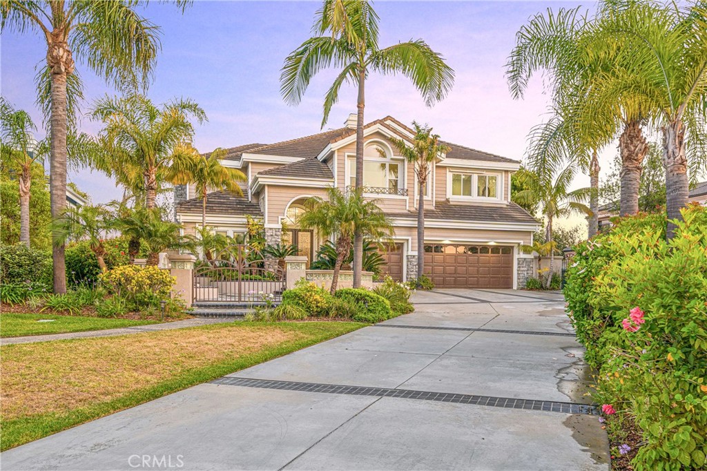 6692 Alamitos Circle