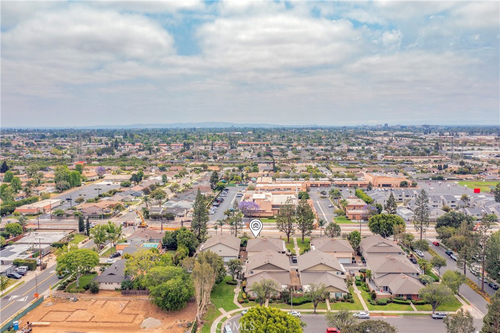 338 E Palmdale Avenue 4