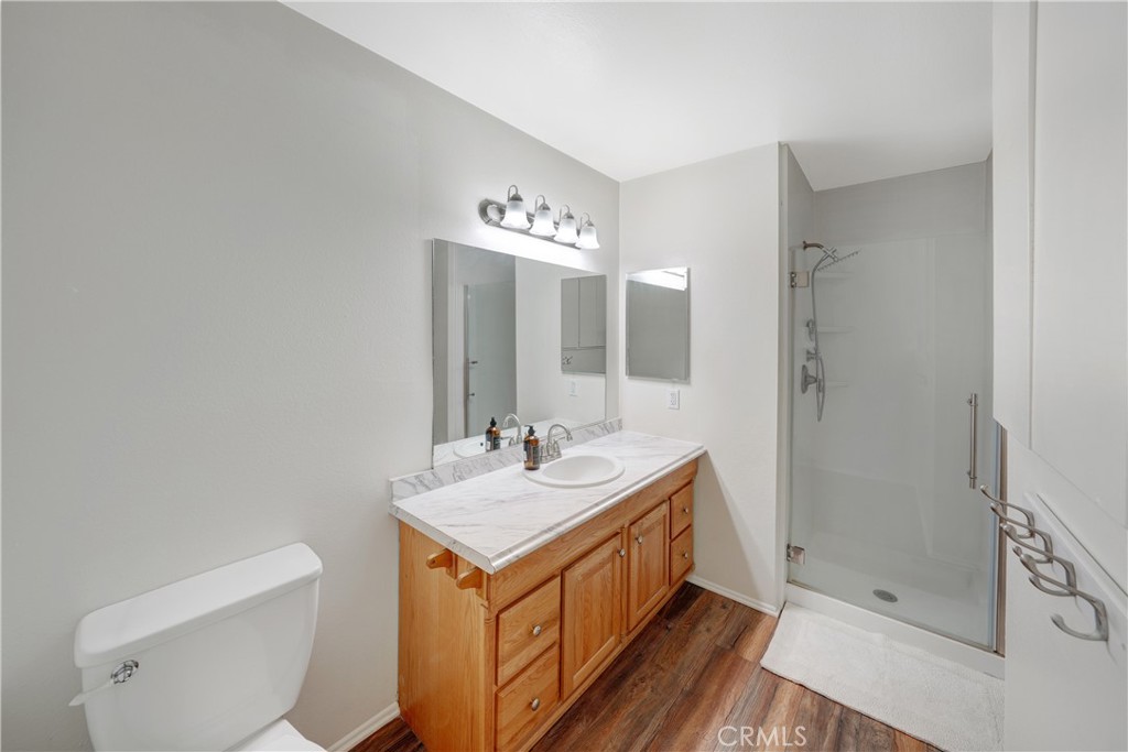 338 E Palmdale Avenue 4