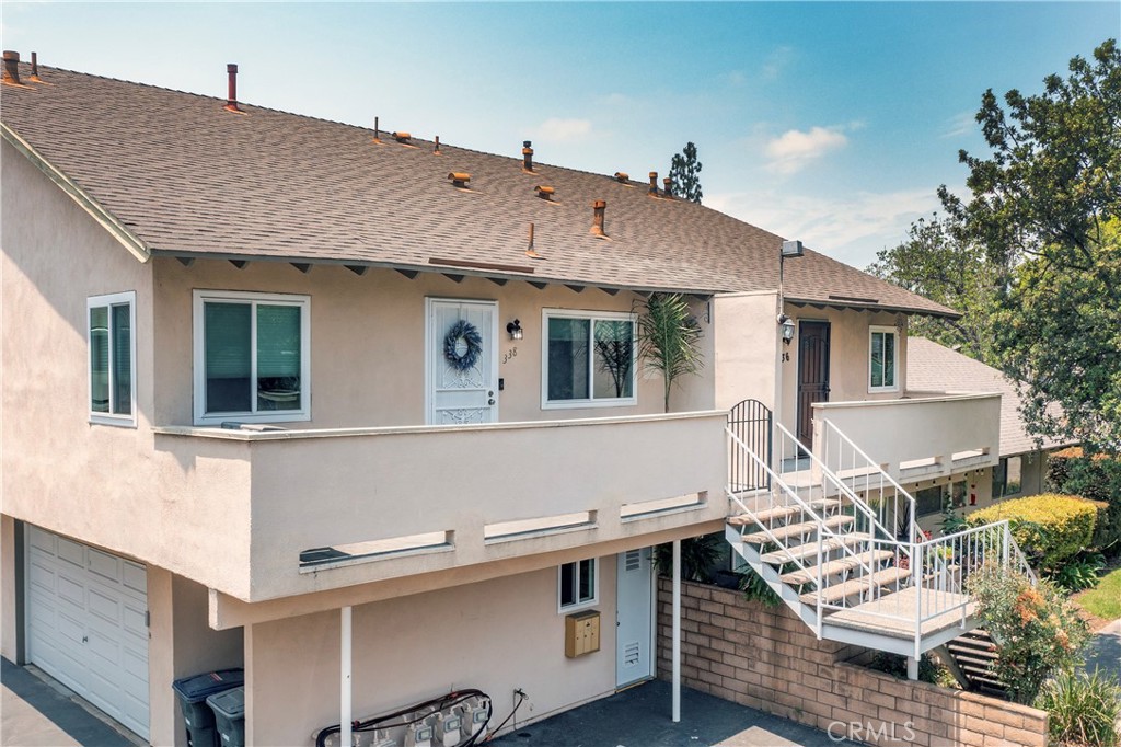338 E Palmdale Avenue 4