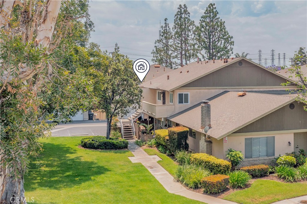 338 E Palmdale Avenue 4