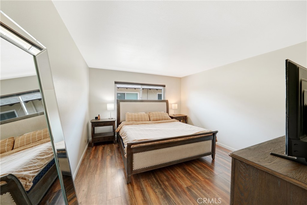 338 E Palmdale Avenue 4