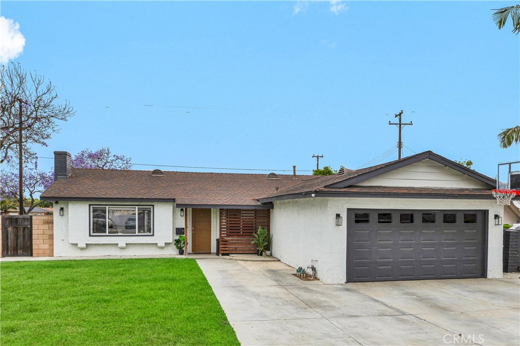2218 S Linda Way