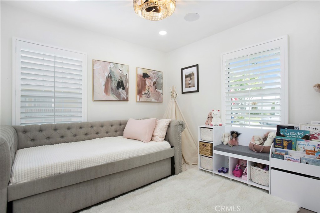 5529 Hersholt Avenue