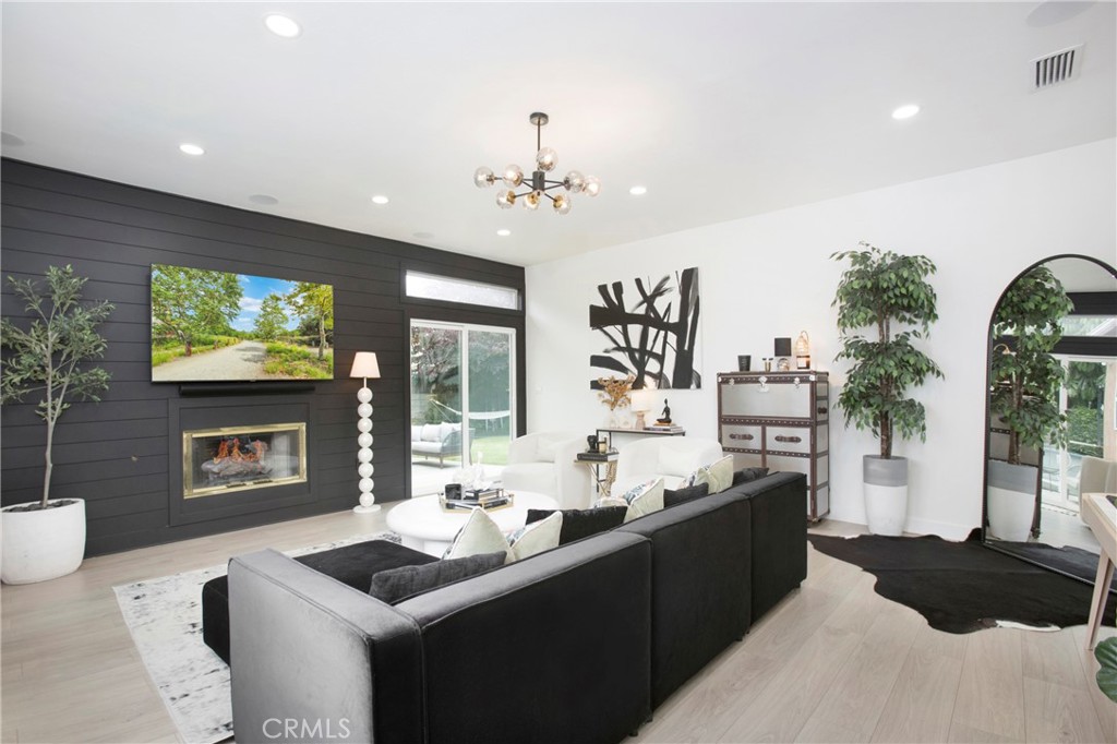 5529 Hersholt Avenue