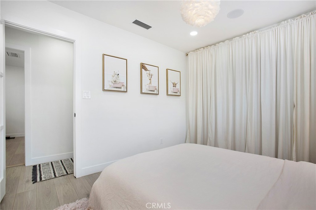 5529 Hersholt Avenue