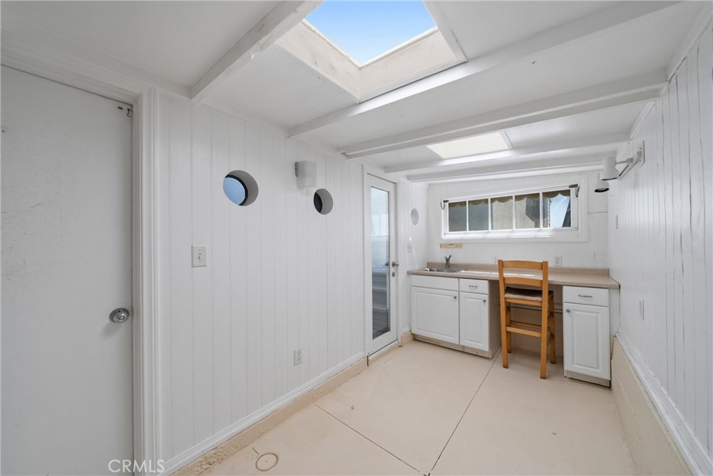 16685 S Pacific Avenue