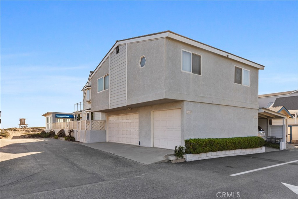 16685 S Pacific Avenue