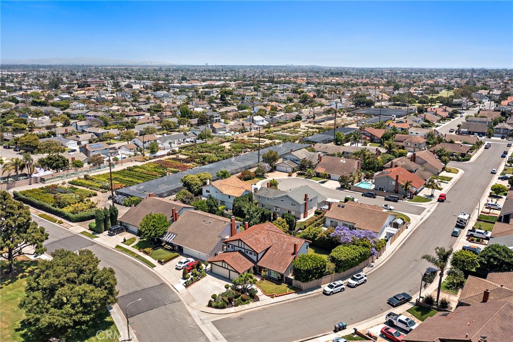 8604 Bluebird Avenue