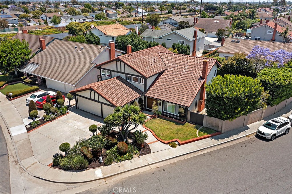 8604 Bluebird Avenue