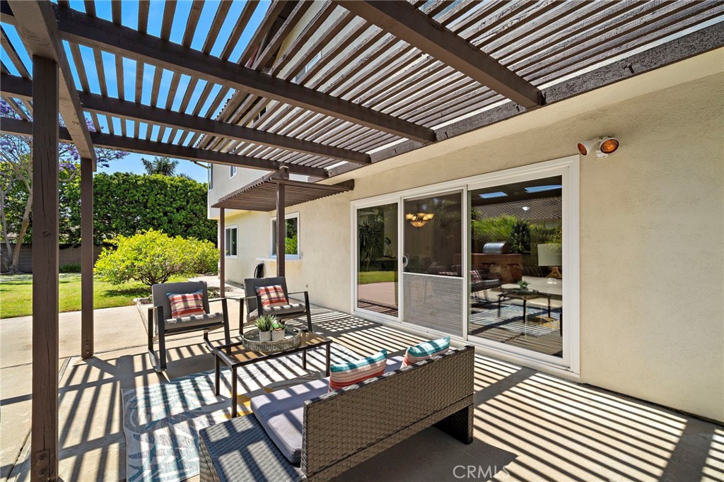 8604 Bluebird Avenue