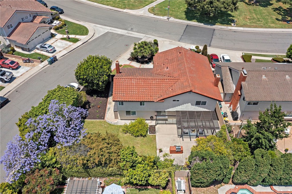 8604 Bluebird Avenue