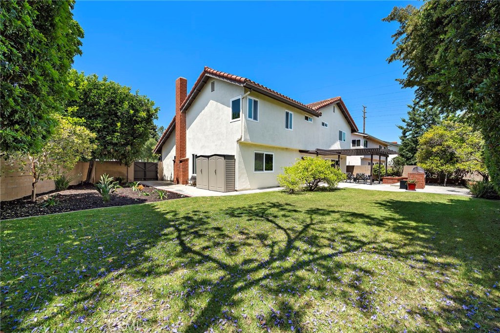 8604 Bluebird Avenue