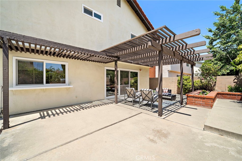 8604 Bluebird Avenue