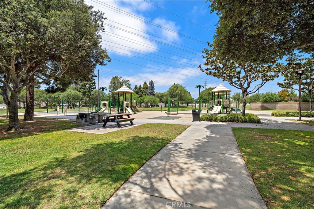 8604 Bluebird Avenue