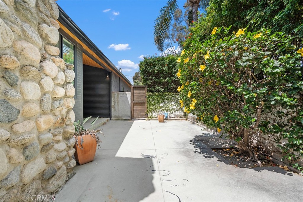 27353 Pacific Coast Highway