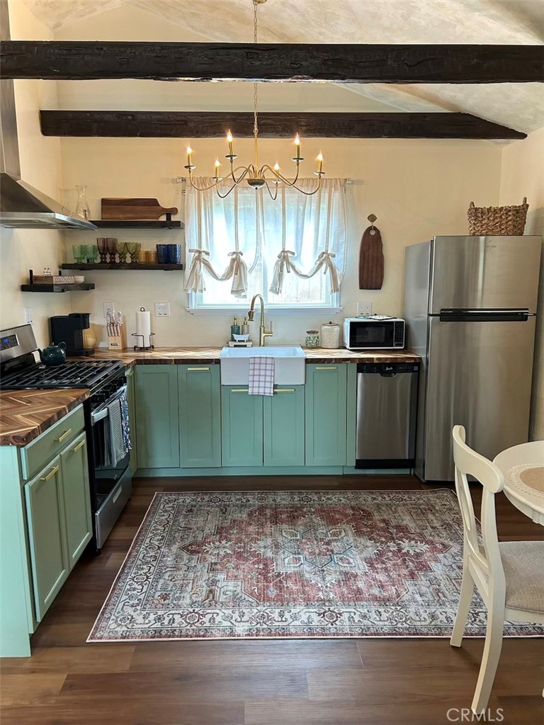 27353 Pacific Coast Highway