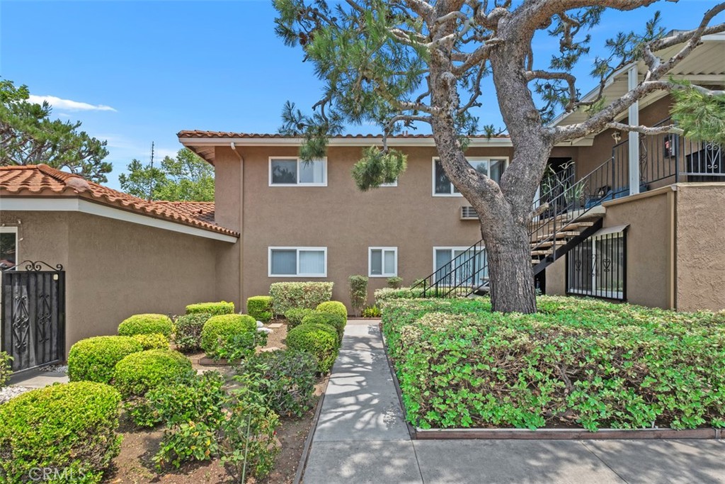 11782 Garden Grove Boulevard