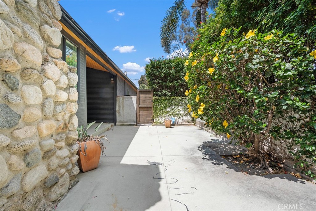 27353 Pacific Coast Highway