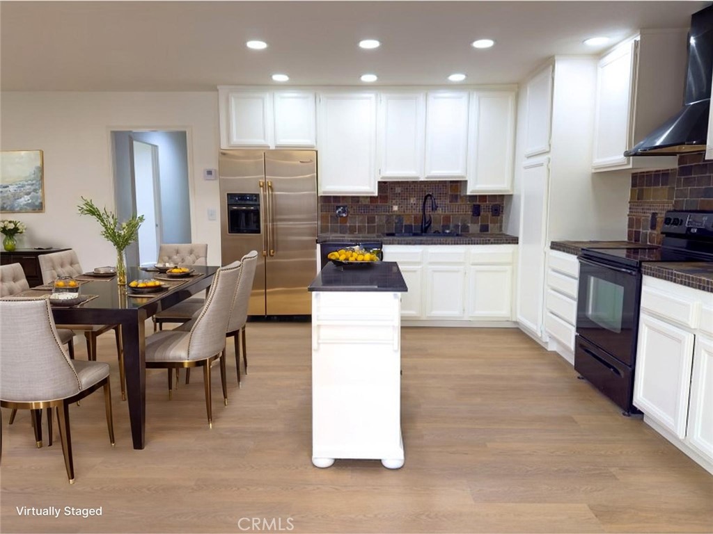 23356 Via San Miguel