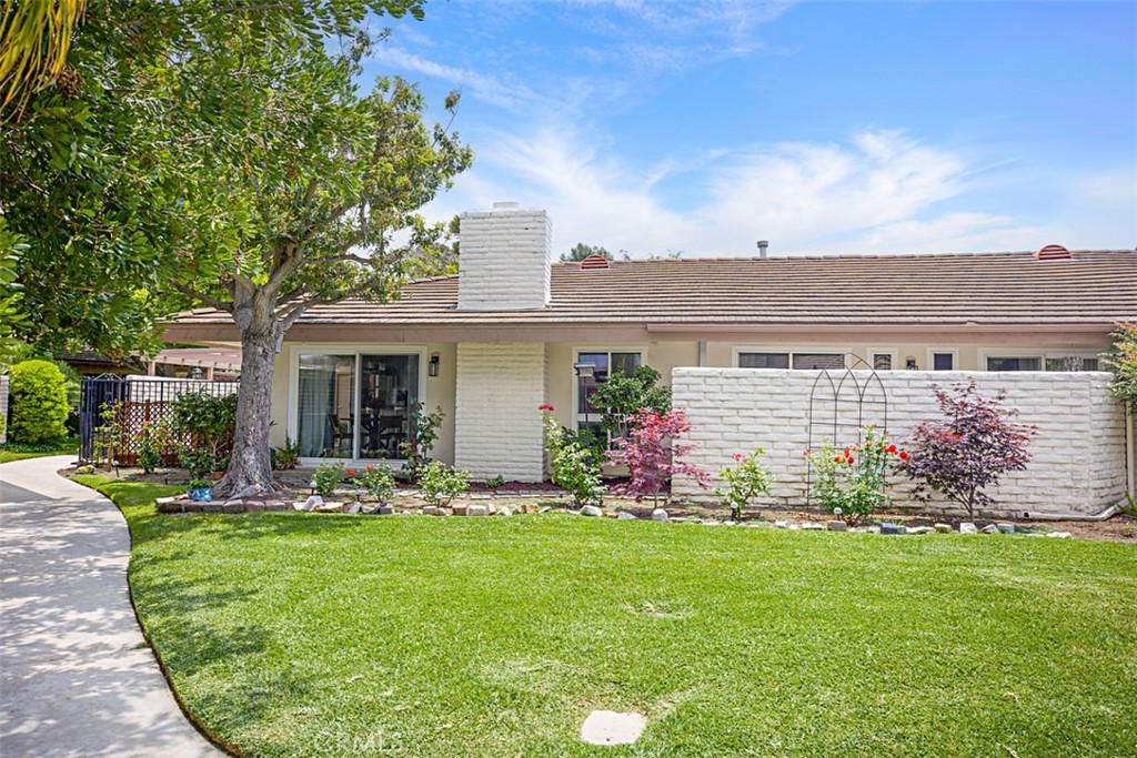 27121 Via Chiquero C