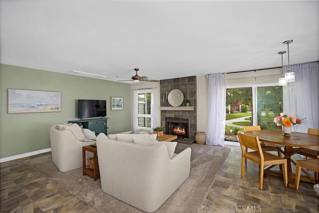 27121 Via Chiquero C