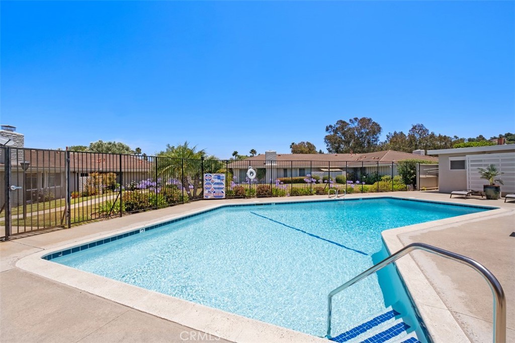 27121 Via Chiquero C