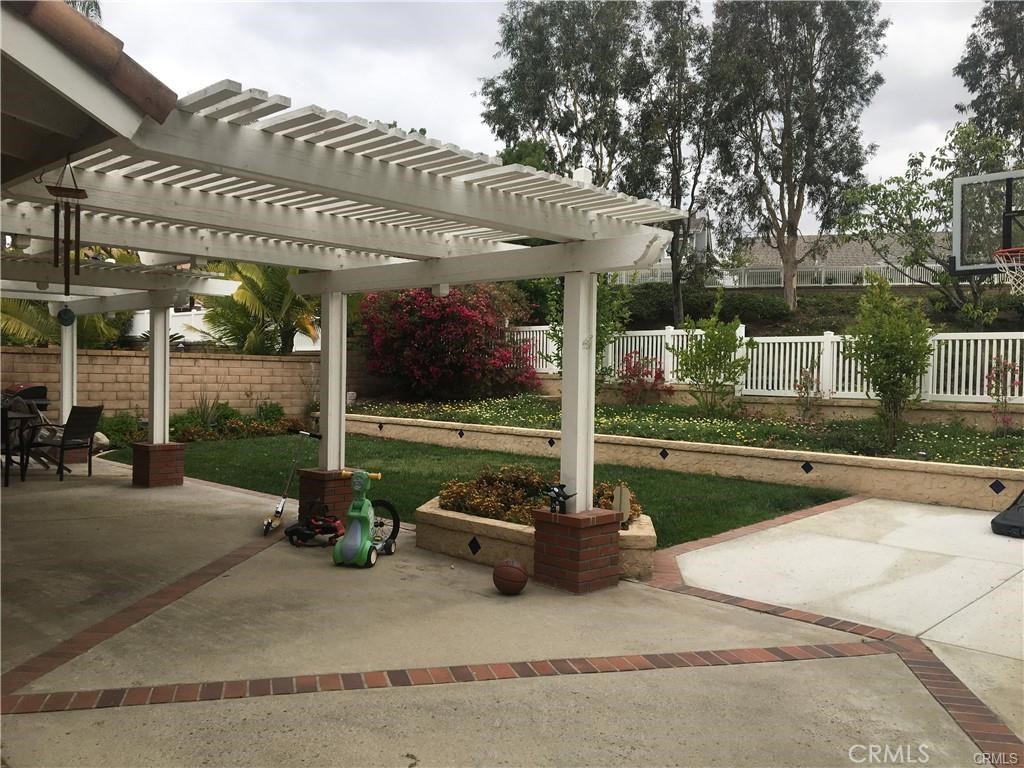 17365 Summer Oak Place