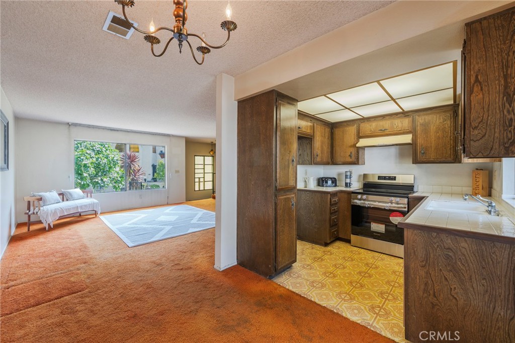 400 S Flower Street 170