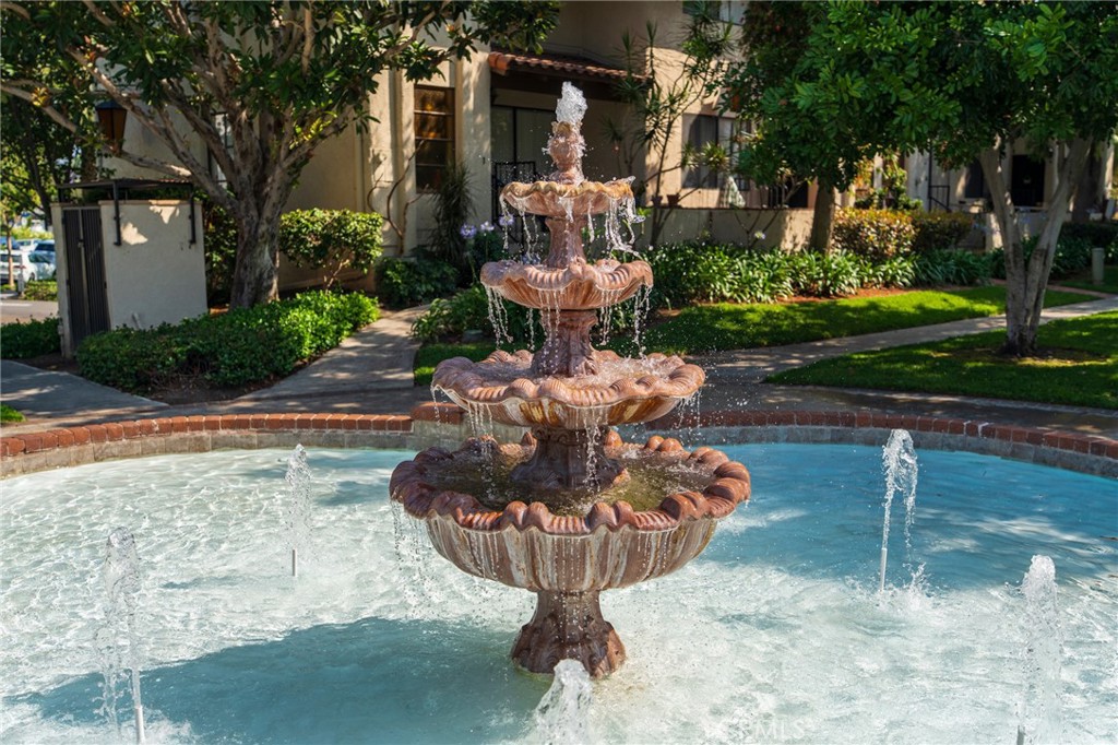 400 S Flower Street 170